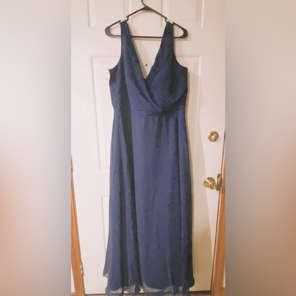 Alfred Angelo Formal Dress - Picture 2 of 9